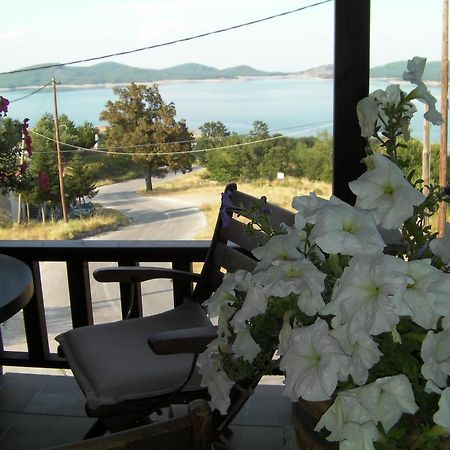 Pandion Luxury Boutique Hotel & Suites With Spa เนโอโคริออน ภายนอก รูปภาพ