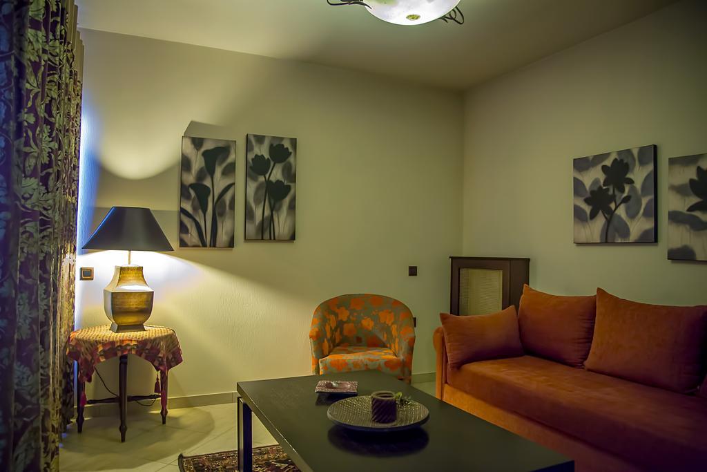 Pandion Luxury Boutique Hotel & Suites With Spa เนโอโคริออน ภายนอก รูปภาพ